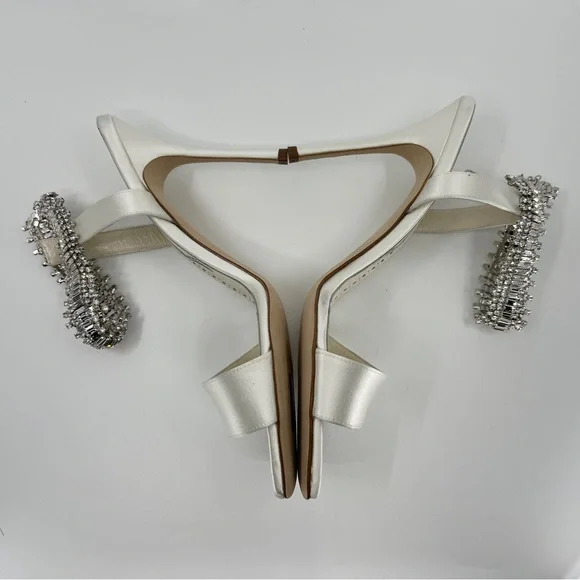 MANOLO BLAHNIK Parinasan Embellished Sandals - Picture 6 of 12